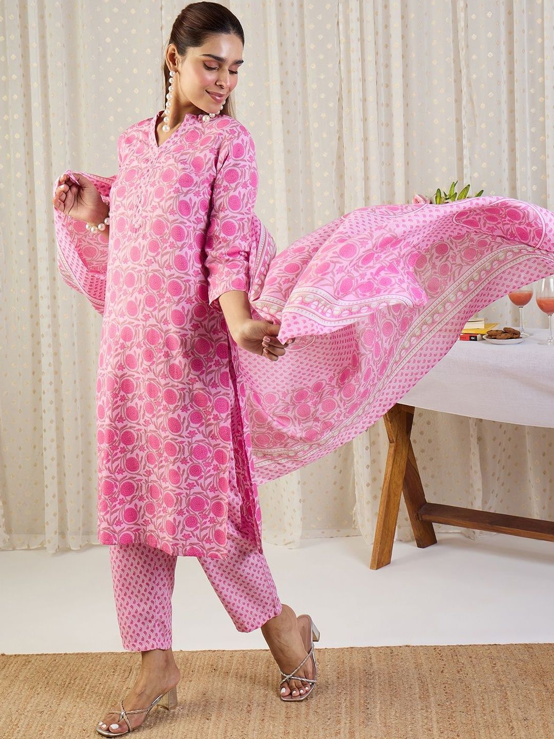 Women Floral Printed Regular Pure Cotton Kurta with Trousers & With Dupatta