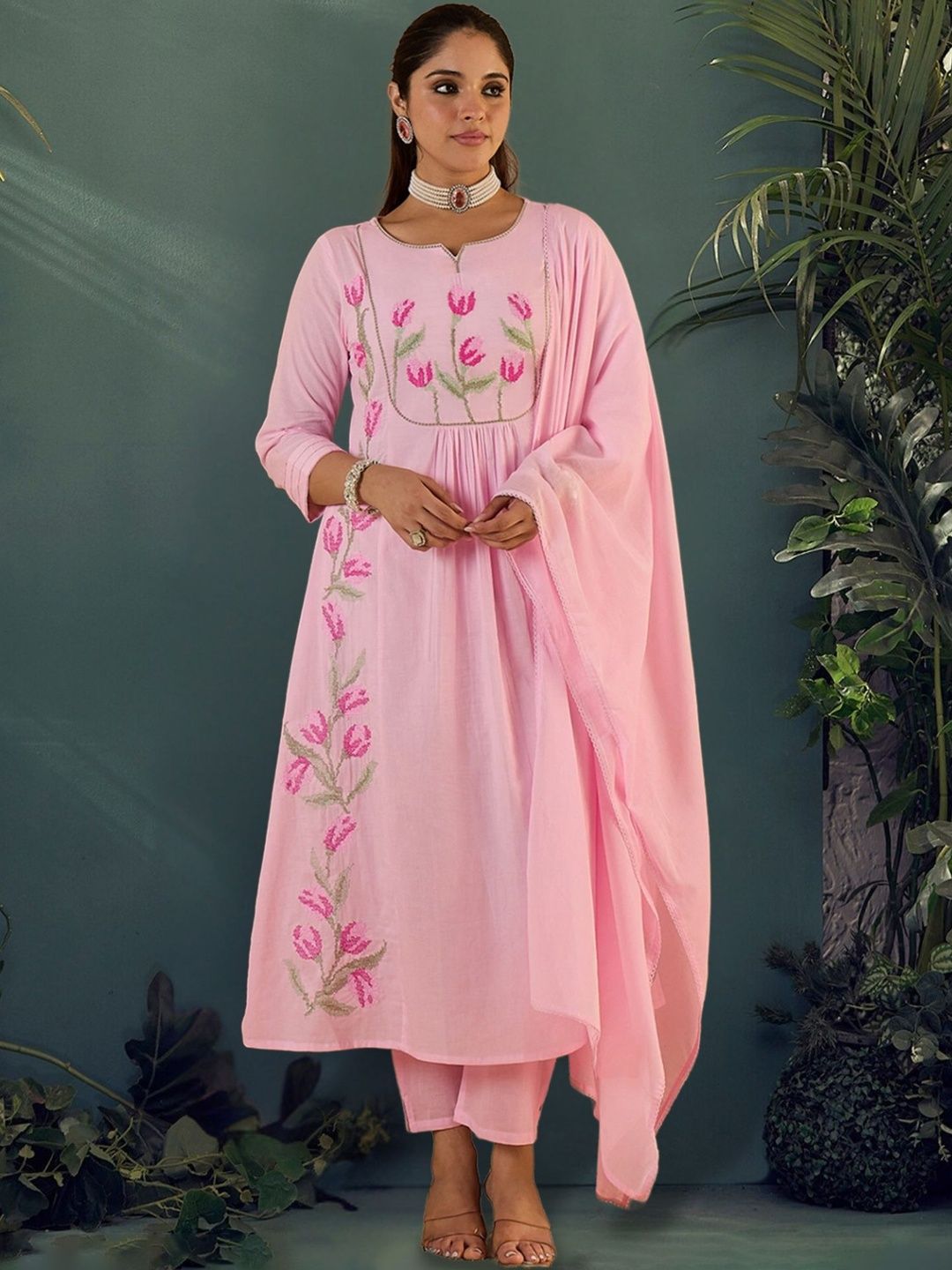 Women Floral Embroidered Empire Thread Work Pure Cotton Kurta with Trousers & With Dupatta