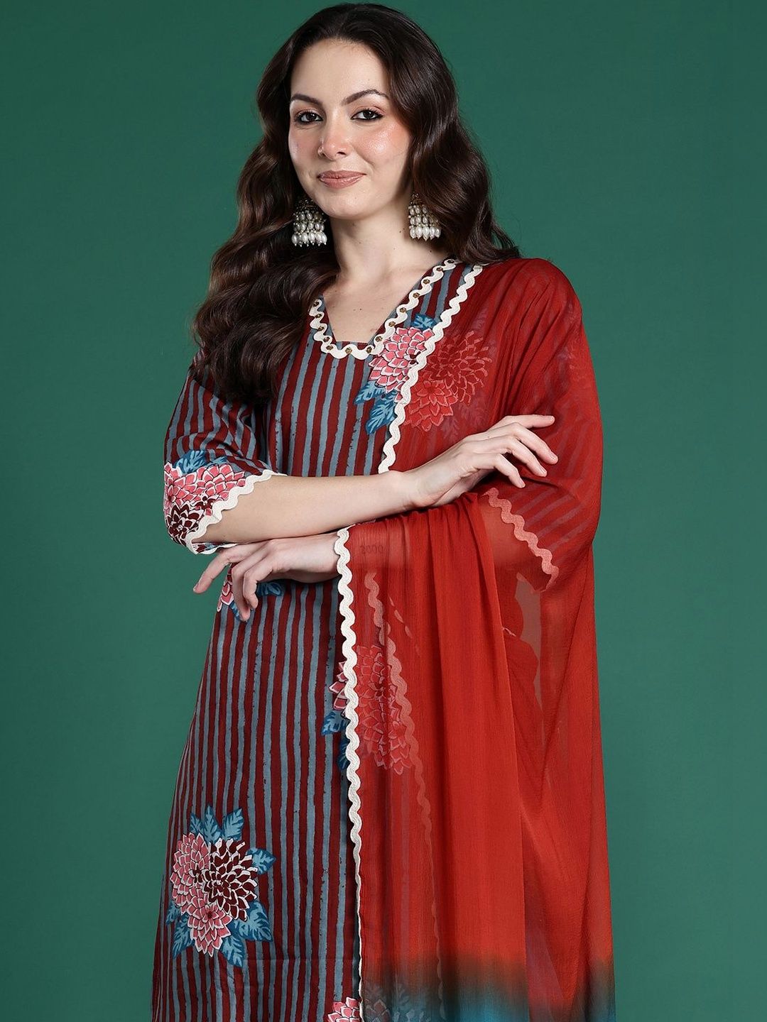 Women Floral Printed Regular Pure Cotton Kurta with Trousers & With Dupatta