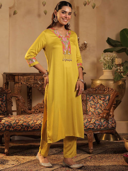 Dhiyona IE Women Embroidered V-Neck Kurta & Trouser Co-Ord Set