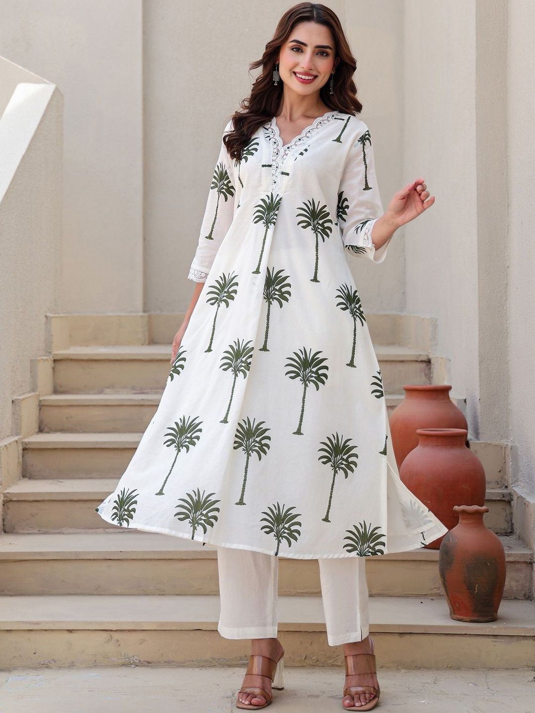 Women Ethnic Motifs Printed Cotton A-Line Kurta with Trousers
