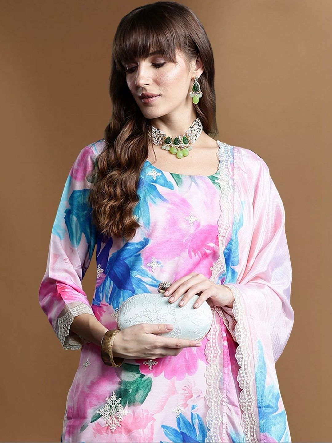 Dhiyona IE Women Floral Printed Regular Thread Work Kurta with Trousers & With Dupatta