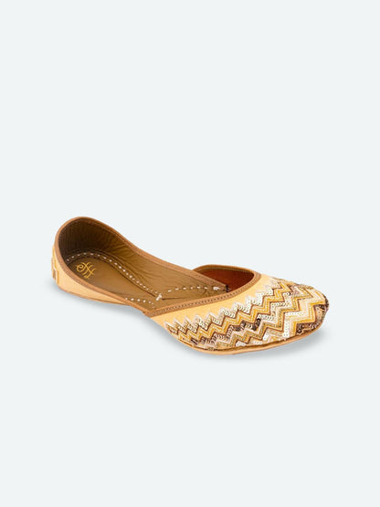 Dhiyona HOP Women Hand Embroidered Leather Mojaris