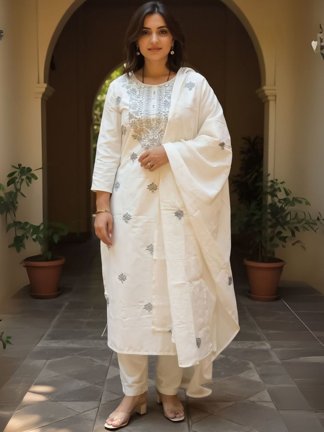 Dhiyona IE Floral Embroidered Thread Work Pure Cotton Kurta With Trousers & Dupatta