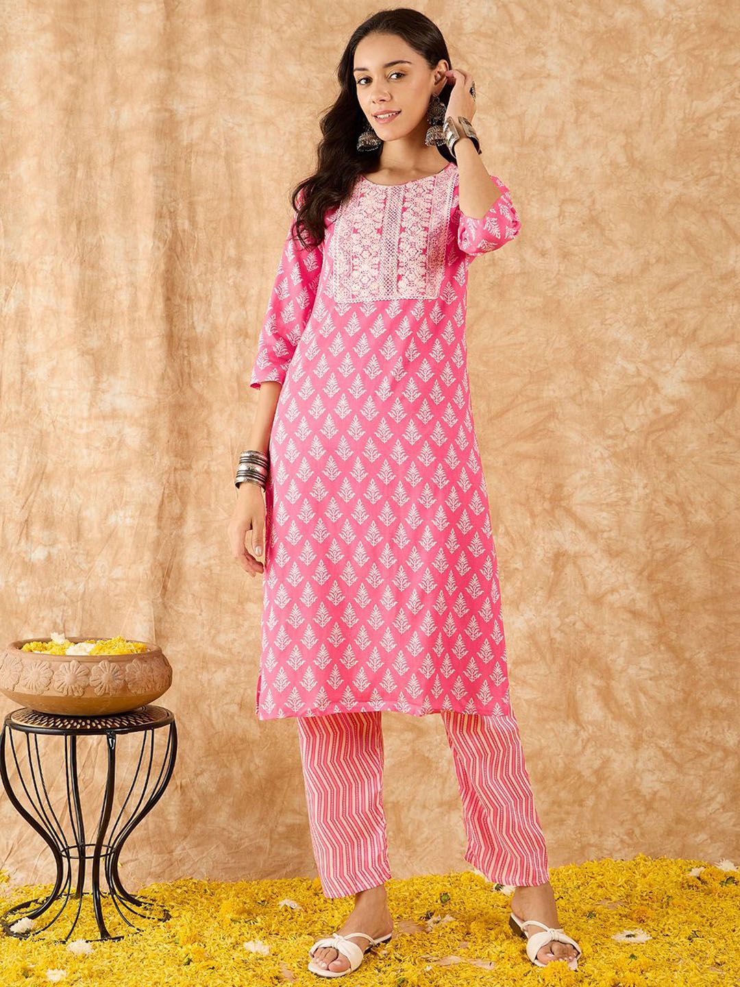 Ethnic Motifs Printed Straight Thread Work Kurta with Trousers