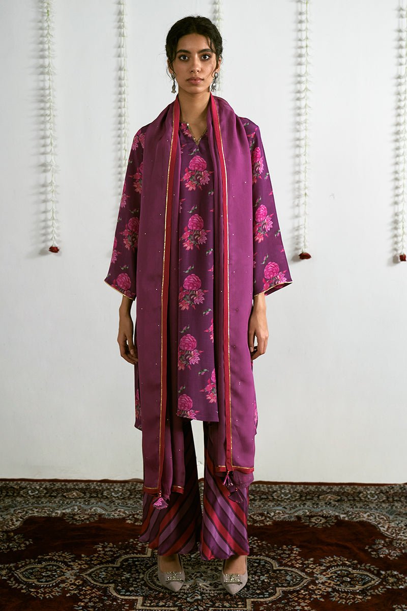 Women's Magenta Viscose Crepe Printed Top With Organza Dupatta