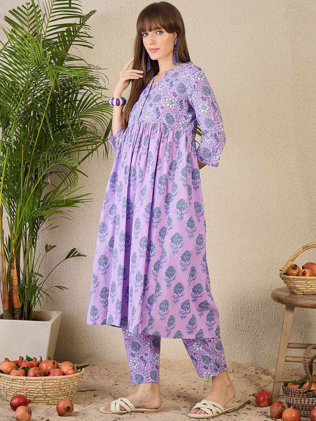 Dhiyona IE Printed V-Neck Pure Cotton Kurta & Trousers
