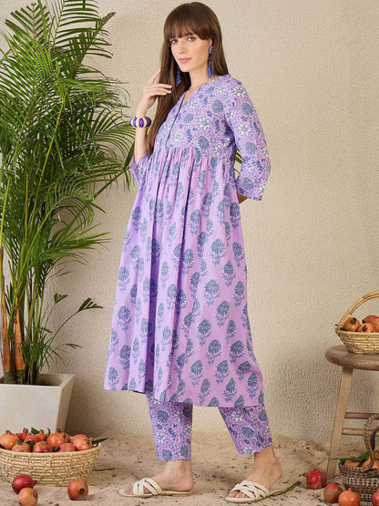 Dhiyona IE Printed V-Neck Pure Cotton Kurta & Trousers