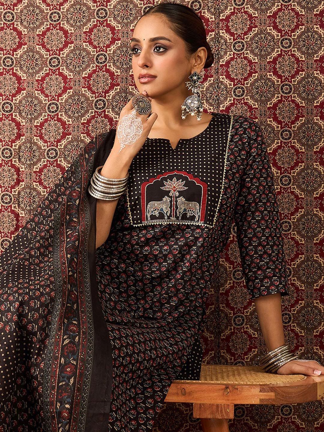 Floral Printed Pure Cotton Straight Kurta Trousers With Dupatta