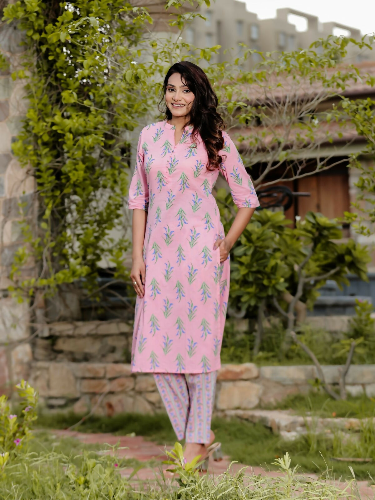 Women's Straight Soft Cotton Floral Print Women's Kurta Set - Pink