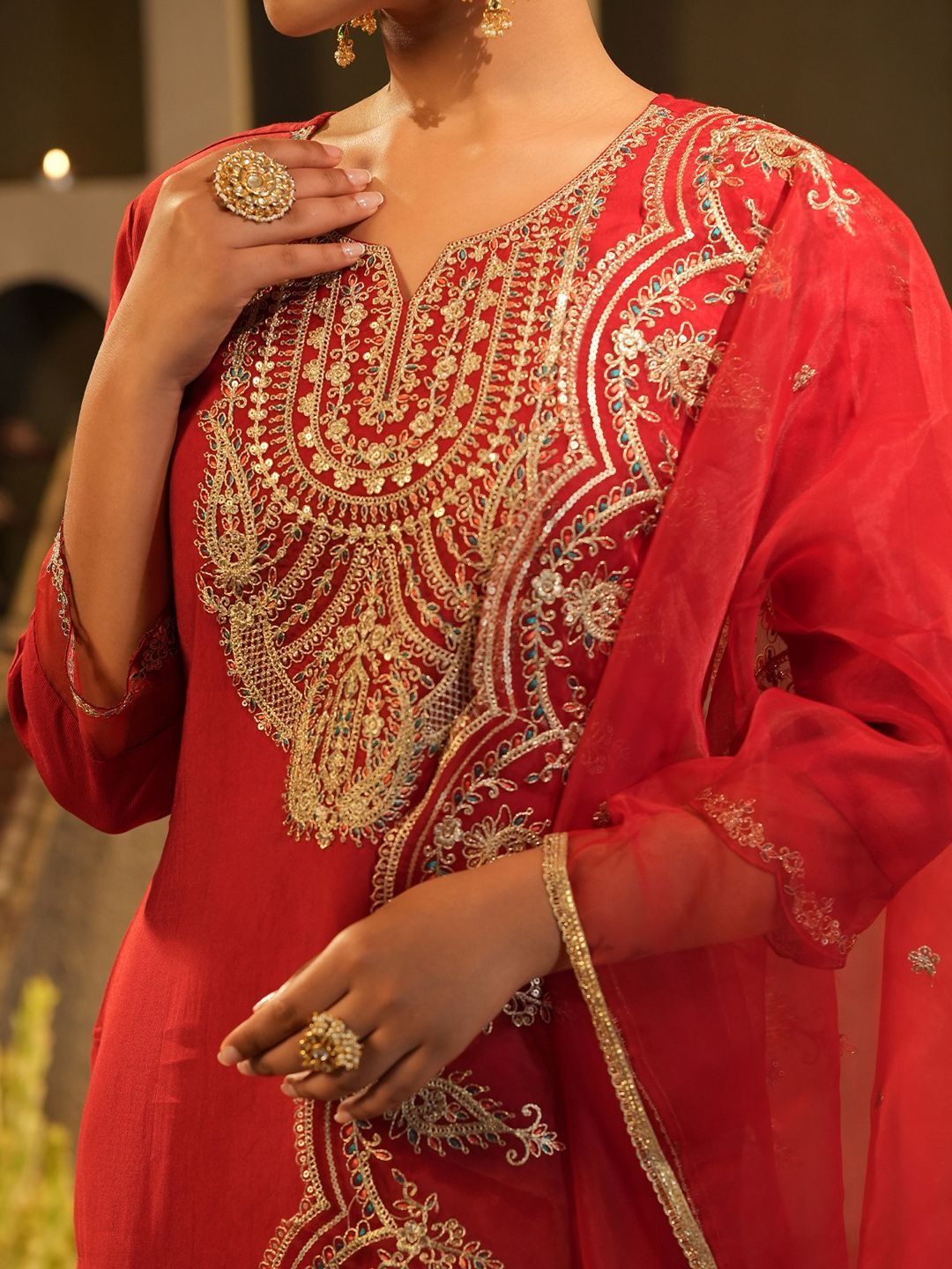 Women Ethnic Motifs Embroidered Regular Thread Work Liva Kurta with Trousers & With Dupatta