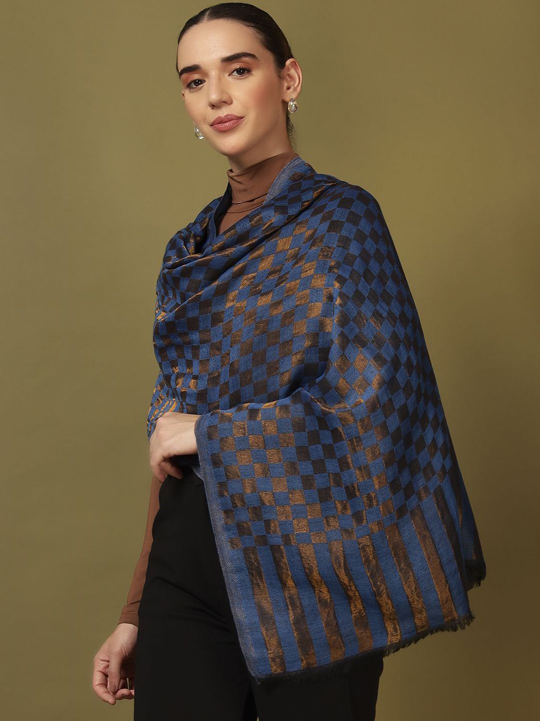 Dhiyona PA Checked Woven Design Reversible Ruhzar Shawl