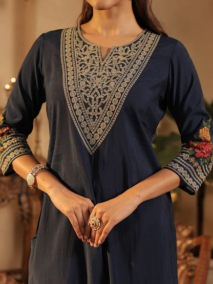 Ethnic Motifs Embroidered Straight Thread Work Kurta With Trouser
