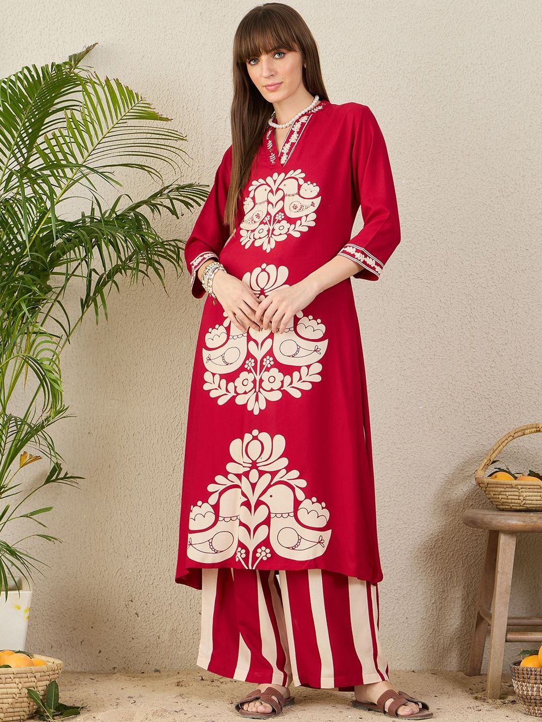 Dhiyona IE Geometric Printed V-Neck Straight Kurta & Palazzos