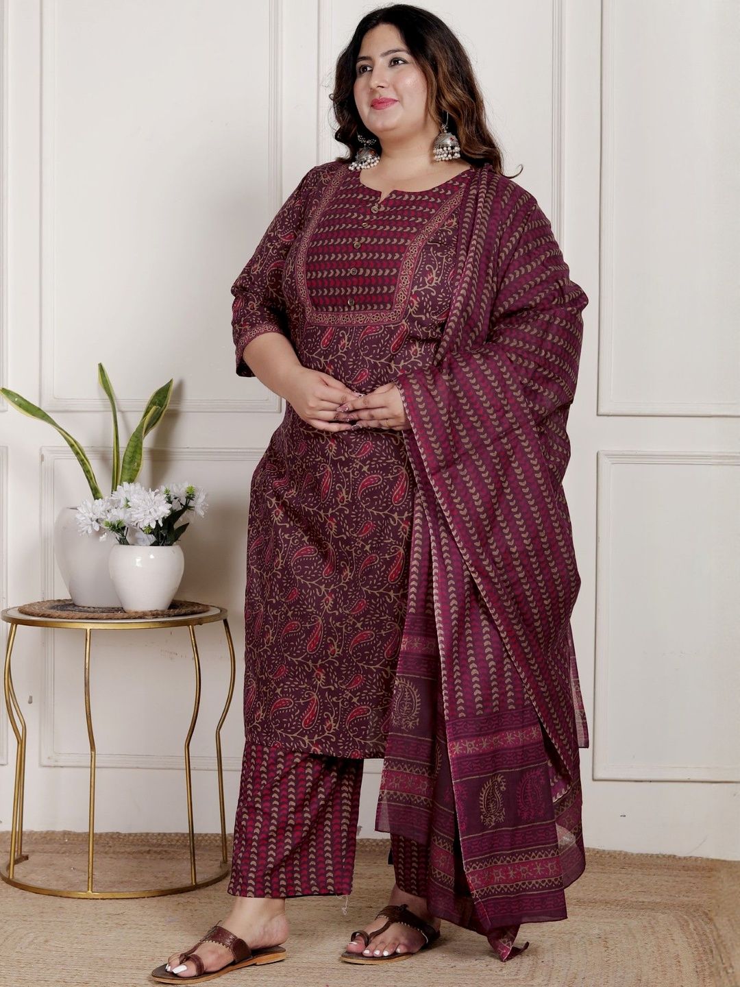 Dhiyona KL Women Paisley Printed Pure Cotton Kurta with Palazzos & With Dupatta