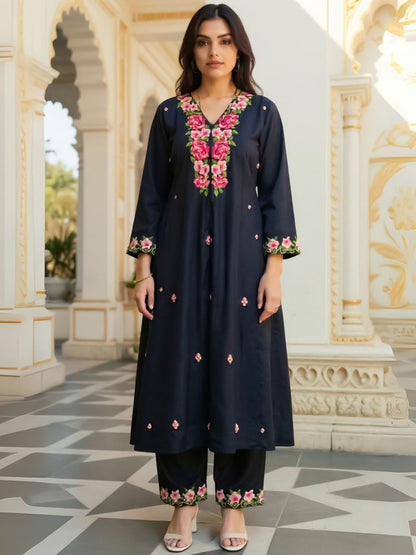 Women Floral Embroidered Kurta with Trousers