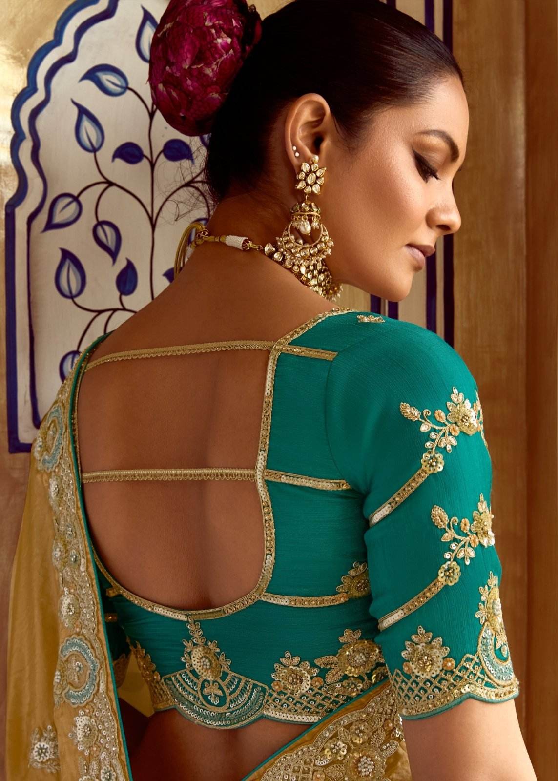 Dhiyona KM Women Golden Designer Silk Saree With Rich Zari Embroidery