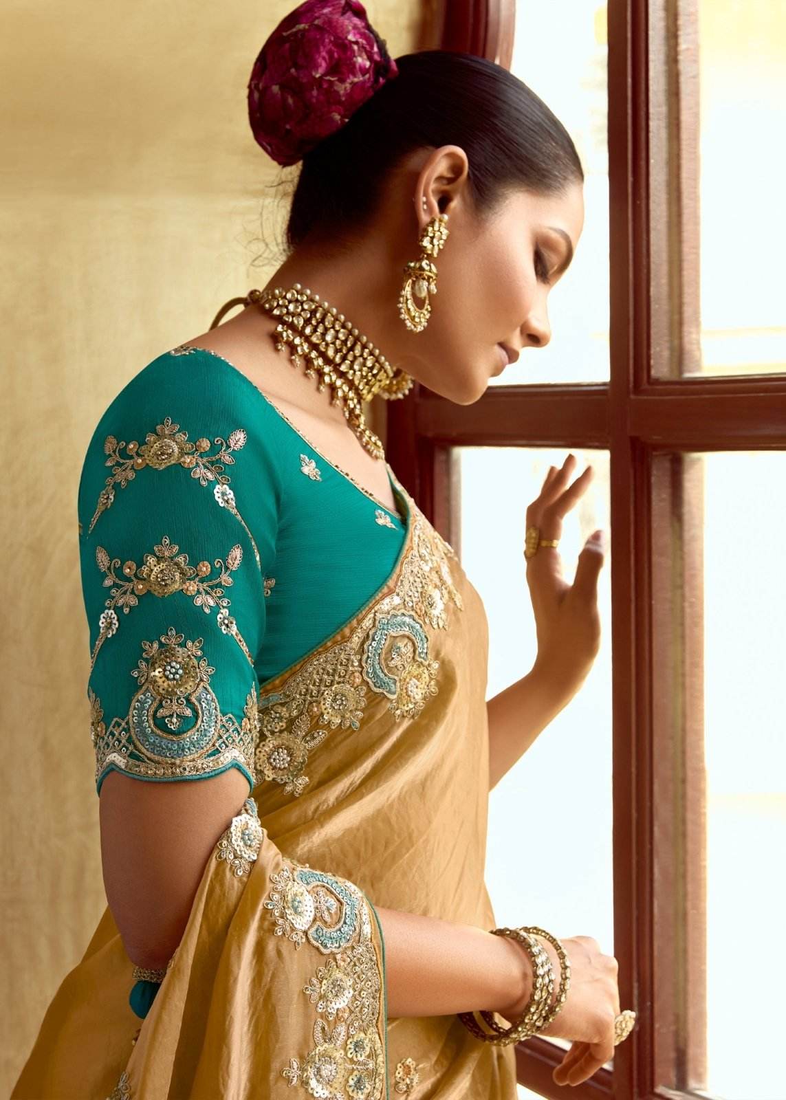 Dhiyona KM Women Golden Designer Silk Saree With Rich Zari Embroidery