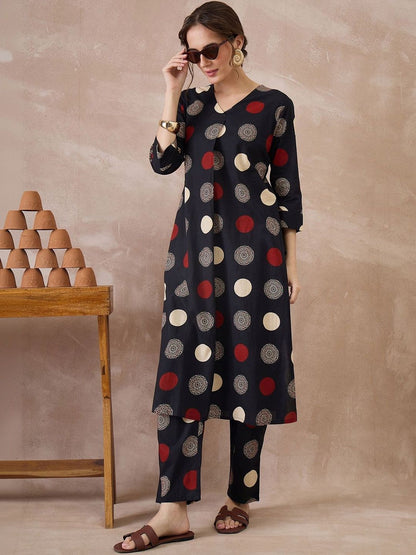 Women Printed Regular Pure Cotton Kurta with Trousers