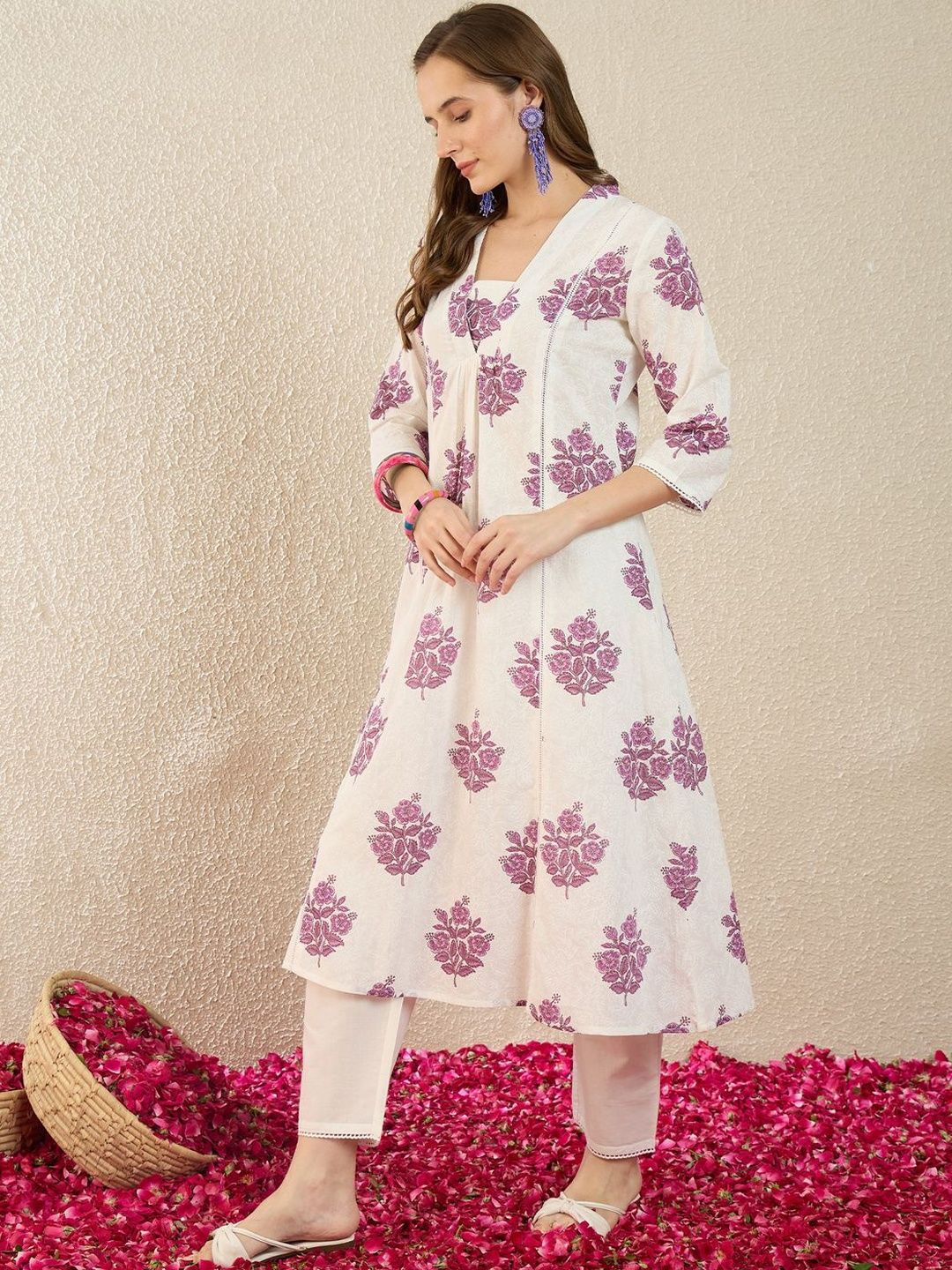 Women Floral Printed Pleated Pure Cotton Kurta with Trousers