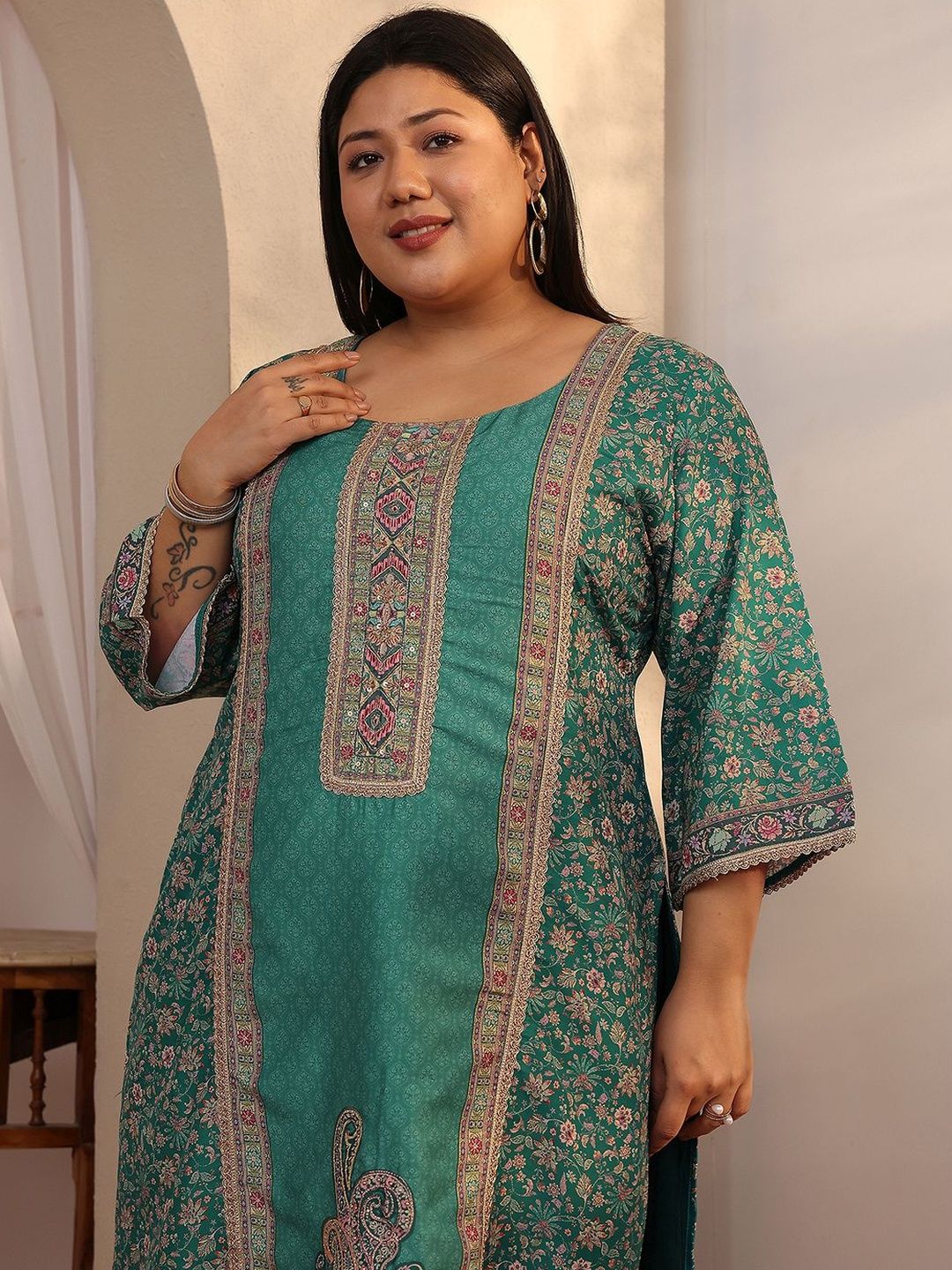 Dhiyona Women's Plus Size Ethnic Motifs Printed Kurta with Trousers & Dupatta