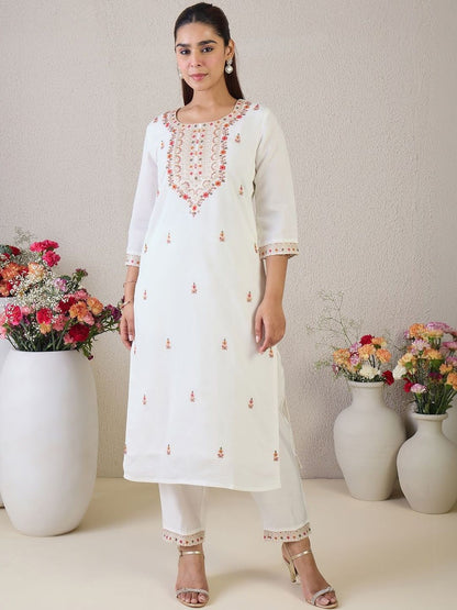 Women Floral Embroidered Regular Thread Work Kurta with Trousers & With Dupatta