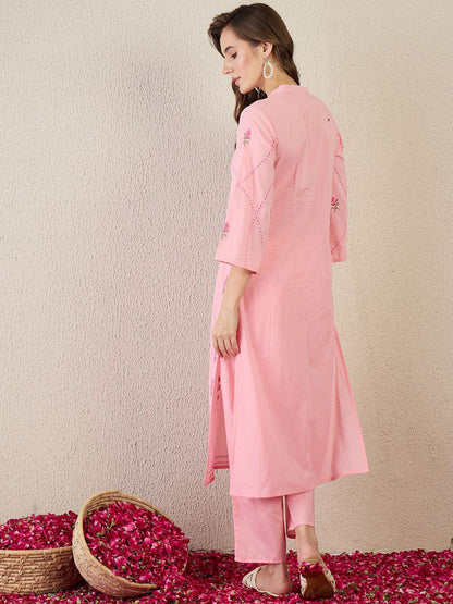 Women Floral Embroidered Cotton Kurta with Trousers