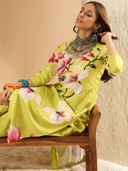 Dhiyona IE Women Floral Printed Regular Kurta with Trousers