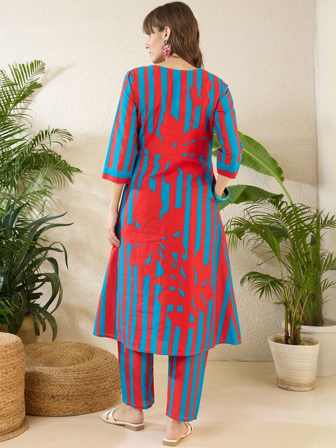 Women Printed Regular Pure Cotton Kurta with Trousers