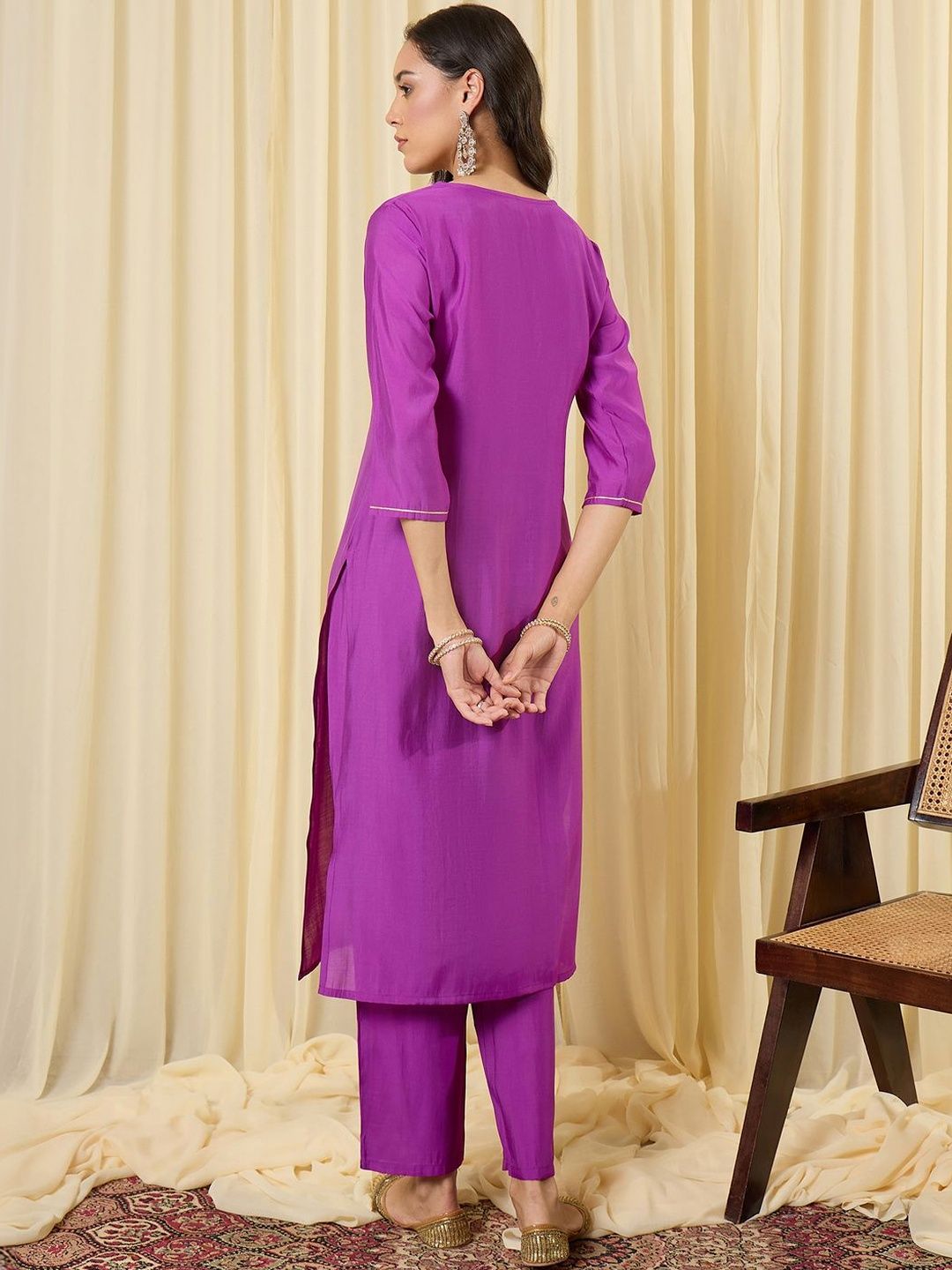 Women Ethnic Motifs Embroidered Regular Thread Work Kurta with Trousers