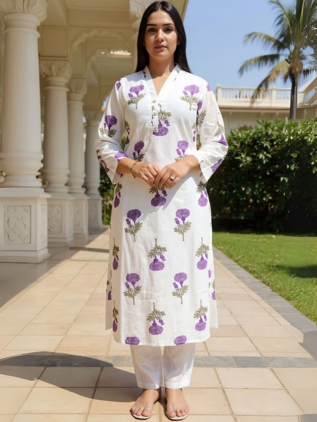Dhiyona IE Women Floral Printed Cotton Kurta with Trousers