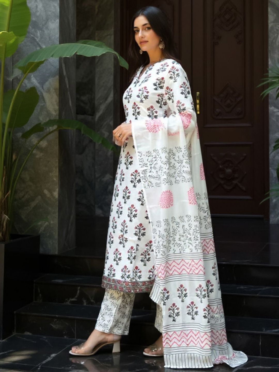 Women Ethnic Motifs Printed Regular Pure Cotton Kurta & Trousers With Dupatta