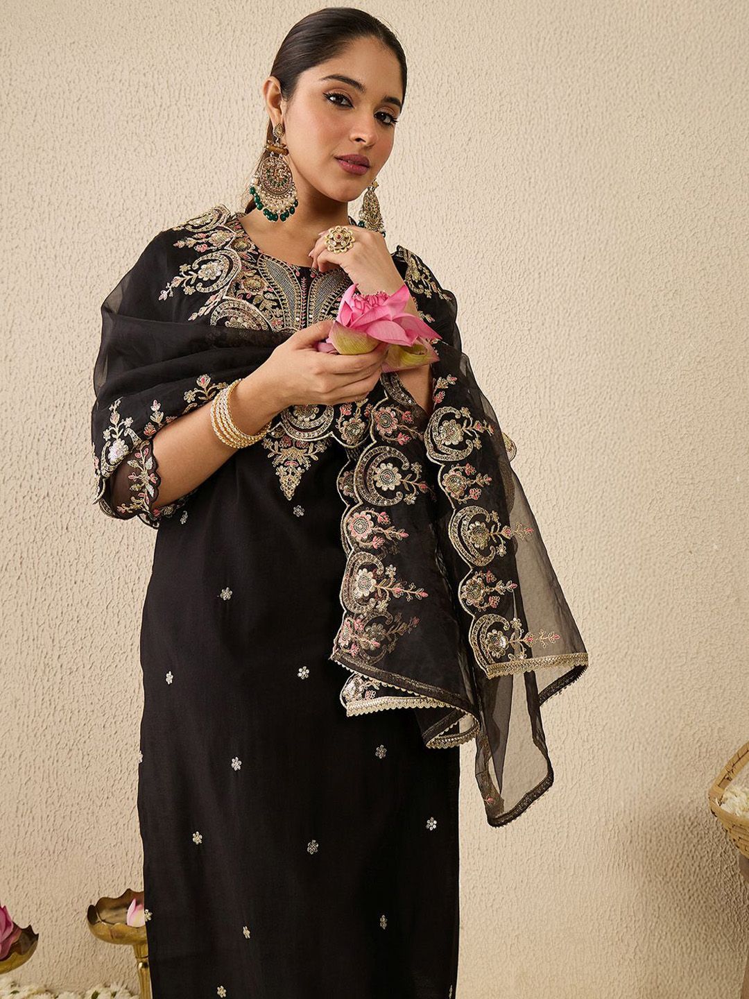 Ethnic Motifs Embroidered Thread Work Liva Straight Kurta With Trousers & Dupatta