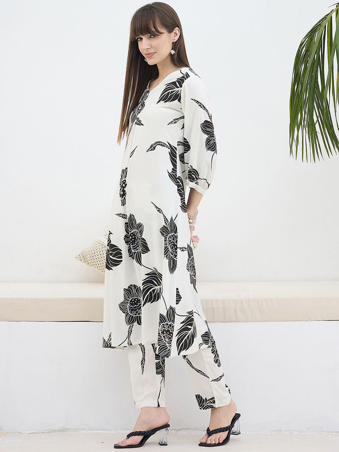 Dhiyona IE Floral Printed V-Neck Tunic & Trousers