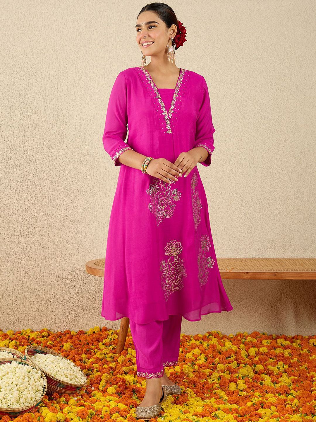 Dhiyona IE Embroidered V-Neck A-Line Tunic With Trousers Co-Ords