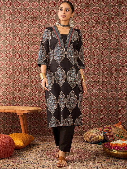 Floral Printed V-Neck Pure Cotton Straight Kurta & Trousers