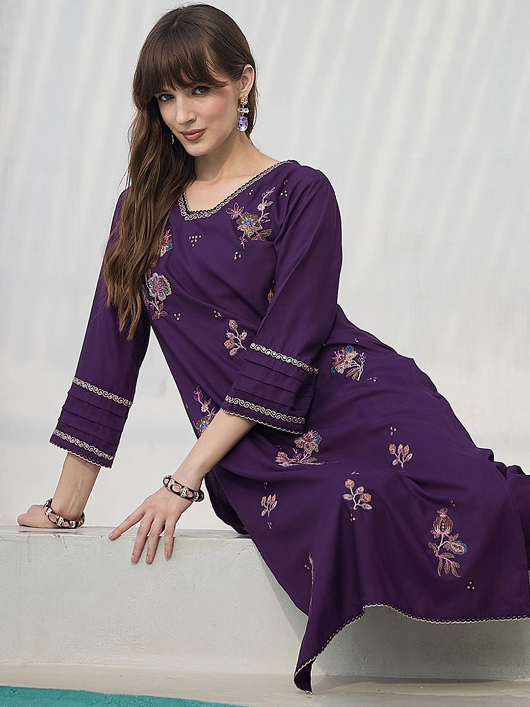 Floral Embroidered Square Neck Thread Work Straight Kurta & Trousers