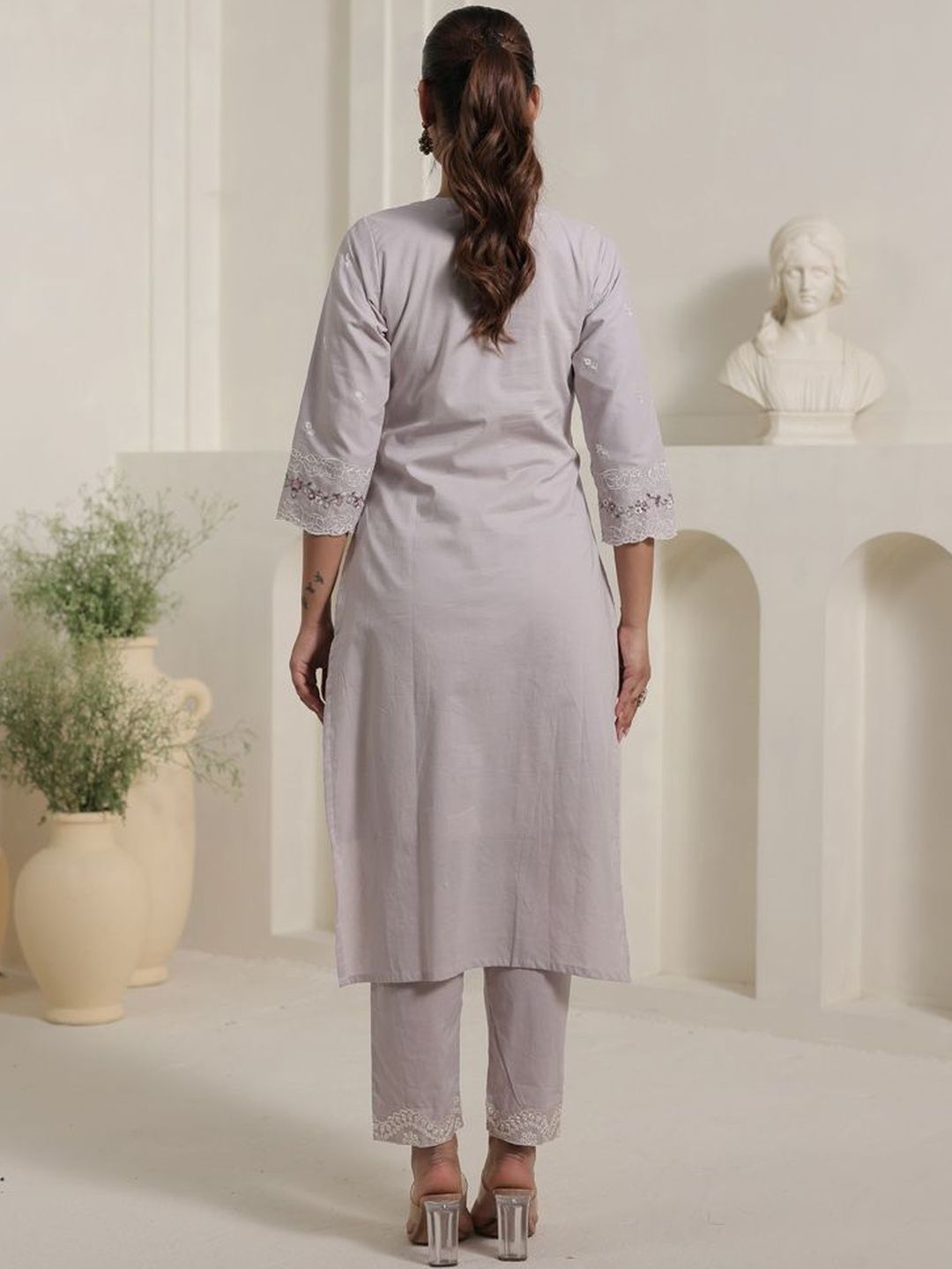 Women Floral Embroidered Regular Thread Work Pure Cotton Kurta with Trousers & With Dupatta