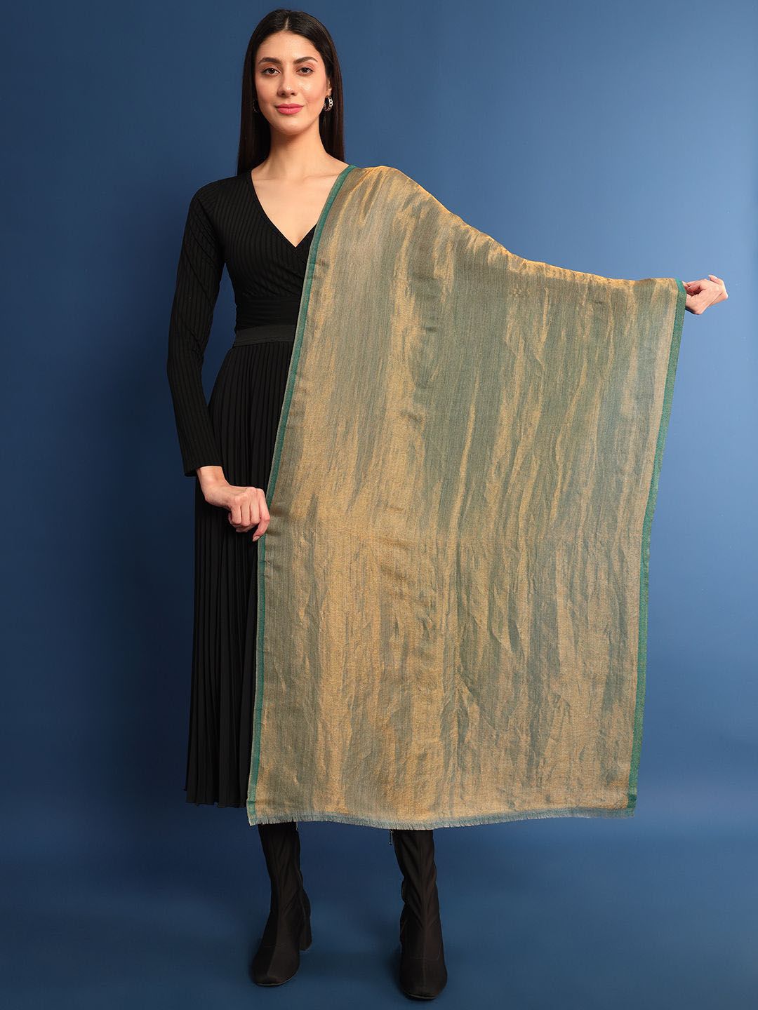 Dhiyona PA Woven Design Woollen Shawl