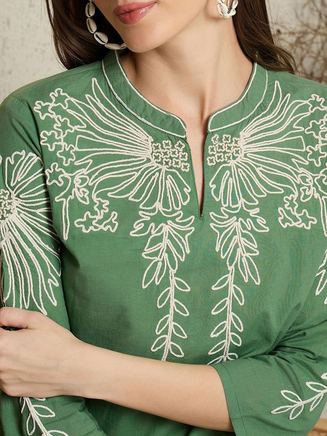 Dhiyona IE Women Embroidered Mandarin Collar Cotton Top and Trousers Co-Ords