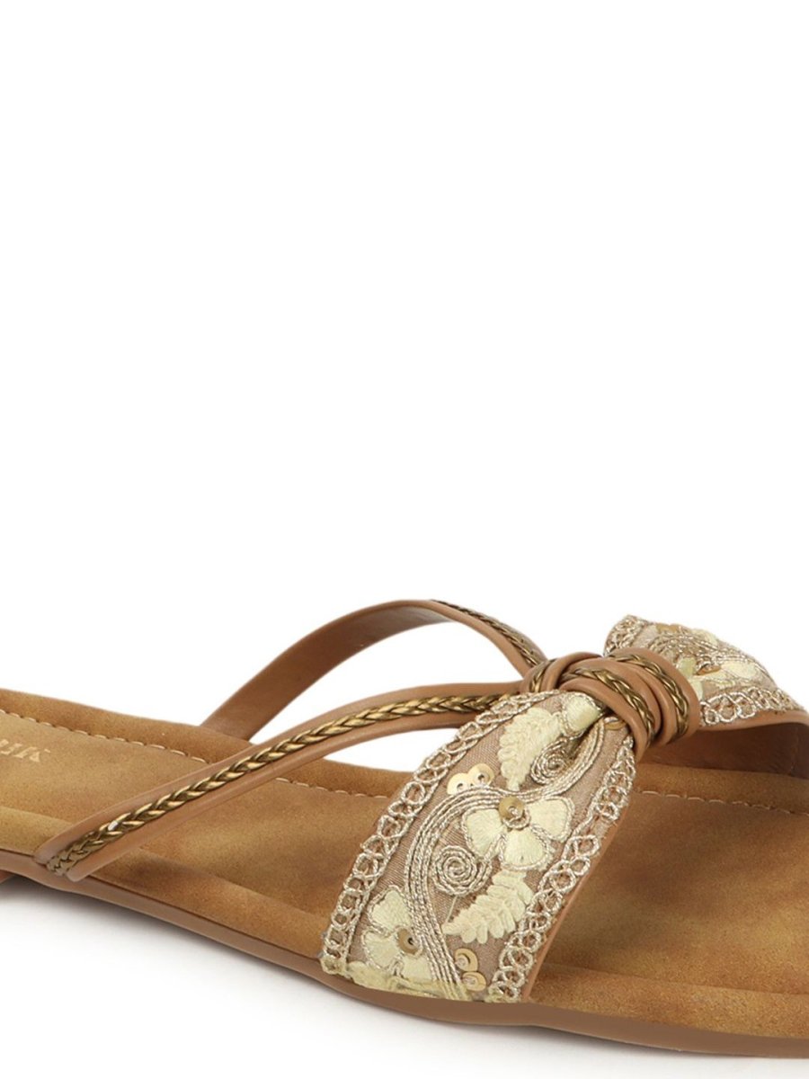 Dhiyona AK Women Embellished Open Toe Flats with Bows