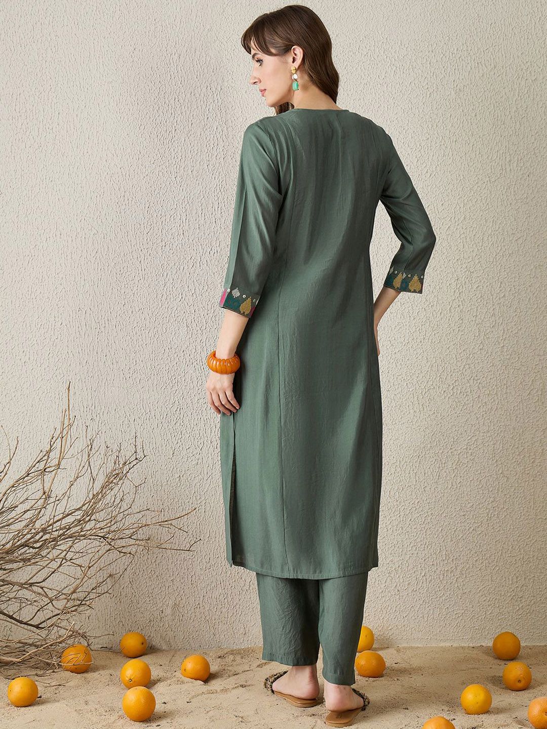 Dhiyona IE Ethnic Motifs Embroidered Round Neck Top With Trousers Co-Ords