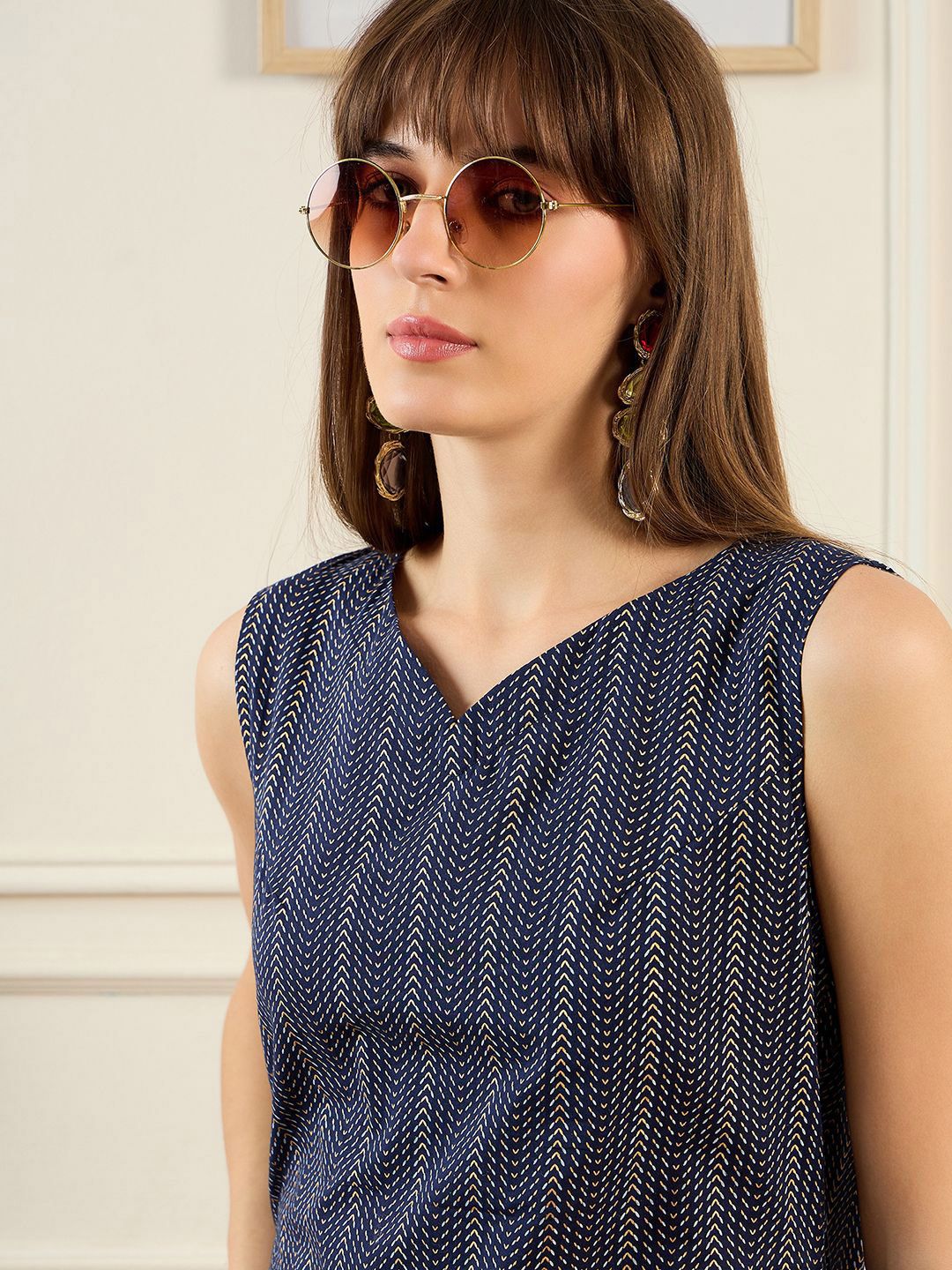 Dhiyona IE Geometric Printed V-Neck Pure Cotton Straight Kurta With Trousers