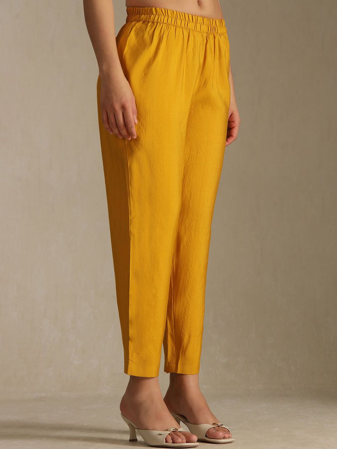 Dhiyona SO Women's Mandarin Collar A-Line Kurta With Trousers