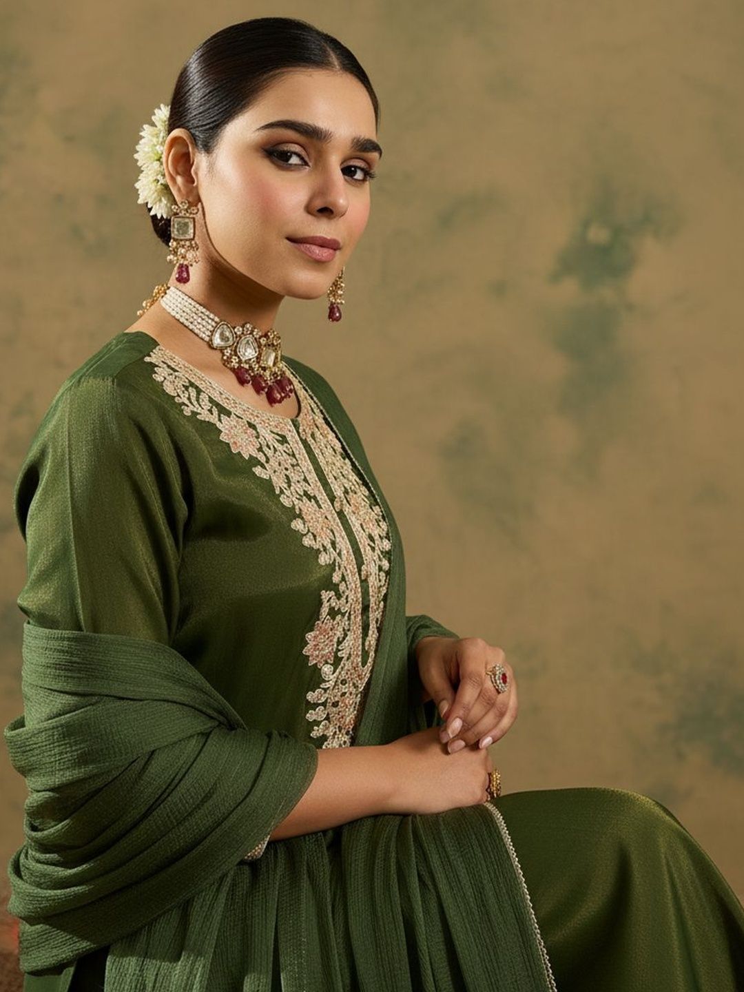 Women Ethnic Motifs Embroidered Regular Thread Work Kurta with Trousers & With Dupatta