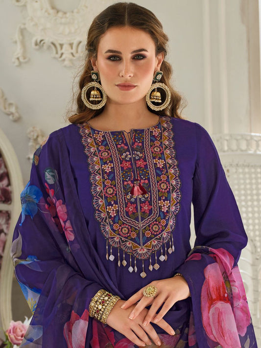 Floral Embroidered Regular Sequinned Kurta With Trousers & Dupatta