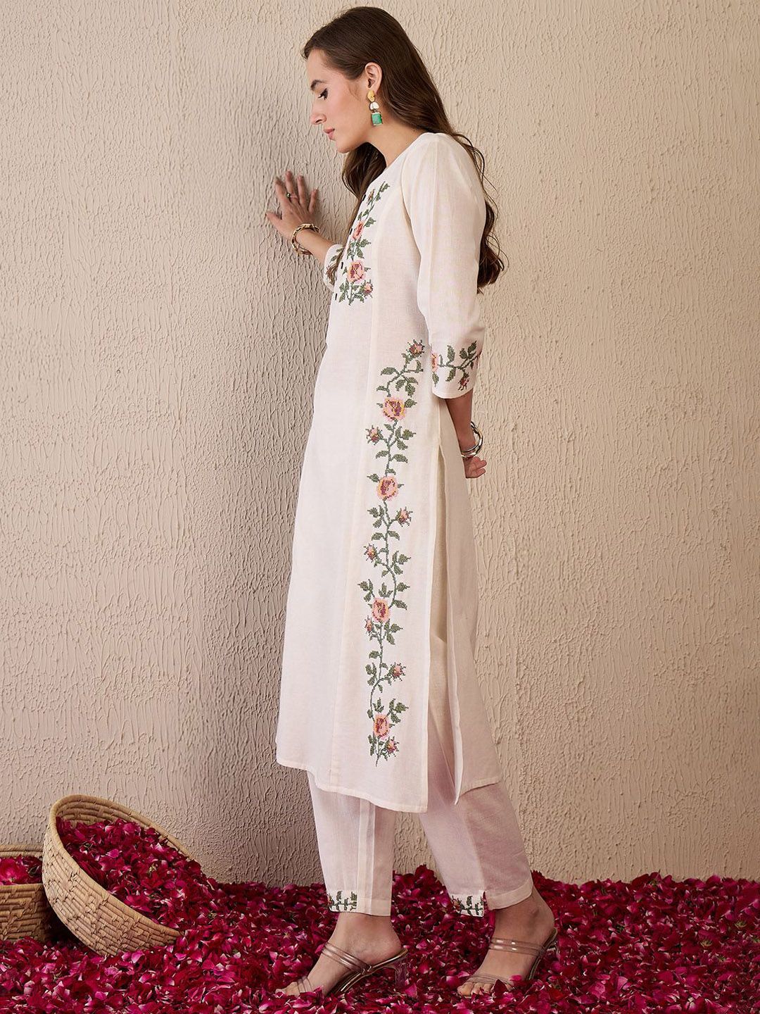 Women Floral Embroidered Regular Thread Work Pure Cotton Kurta with Trousers