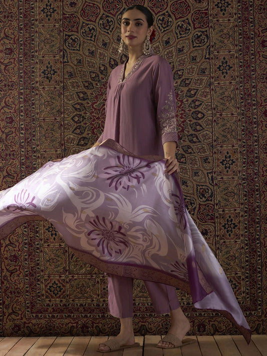 Floral Embroidered Thread Work Straight Kurta With Trousers & Dupatta