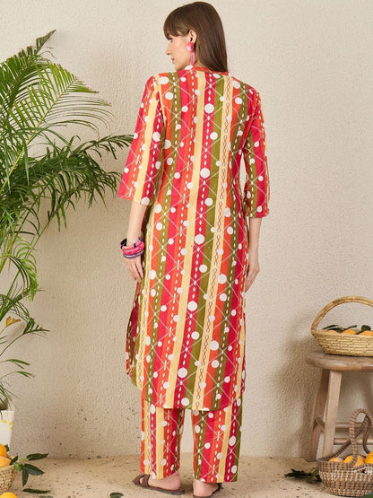 Women Geometric Printed Cotton Kurta with Palazzos