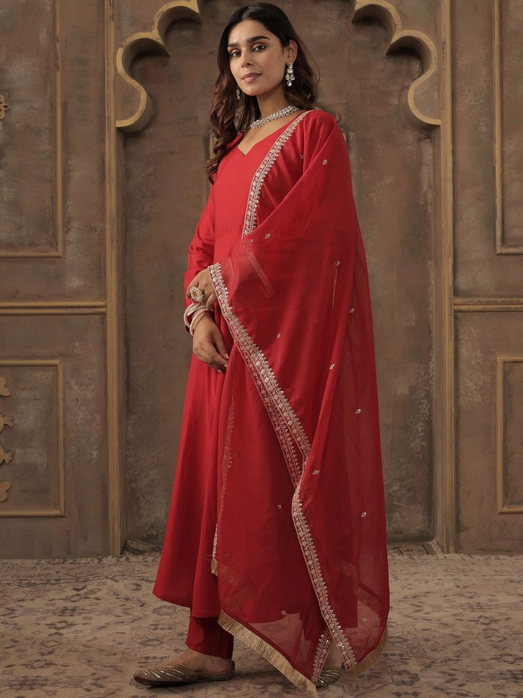 Liva Sweetheart Neck Anarkali Kurta With Trousers & Dupatta